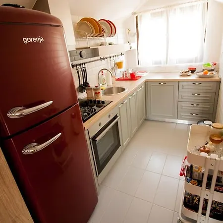 Penthouse Studio Апартаменты *