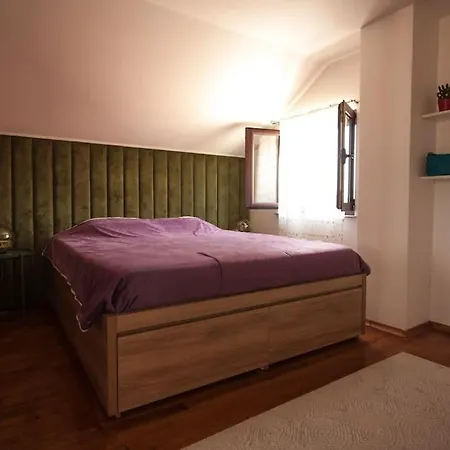Penthouse Studio Апартаменты *