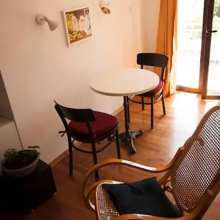 Penthouse Studio Апартаменты *